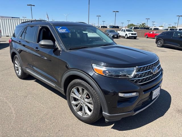 Certified 2023 Ford Explorer XLT w/ Equipment Group 202A RWD image 4