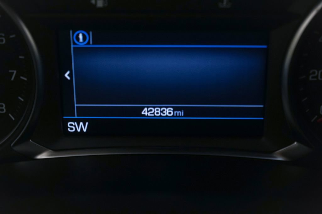 Used 2024 Chevrolet Equinox LT FWD image 17