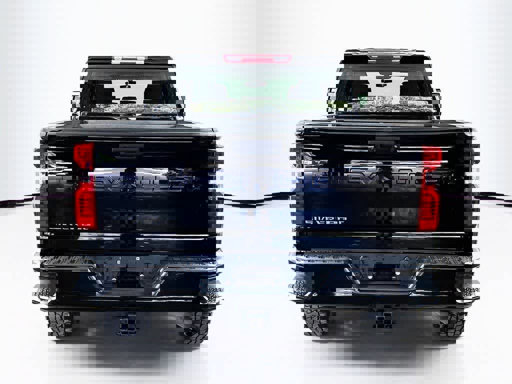 Used 2023 Chevrolet Silverado 2500 W/T image 4