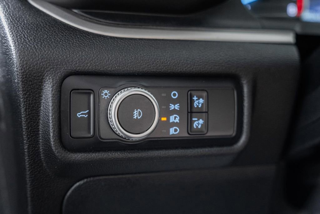 Certified 2021 Ford Explorer XLT w/ Equipment Group 202A image 43