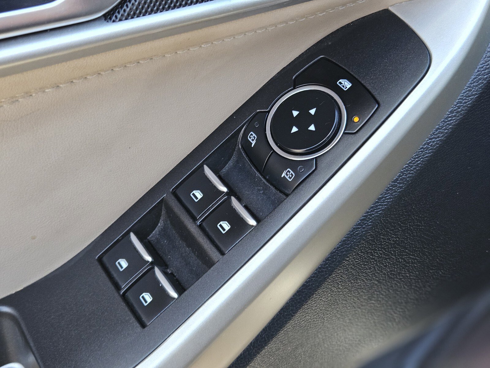 Certified 2023 Ford Explorer XLT image 18