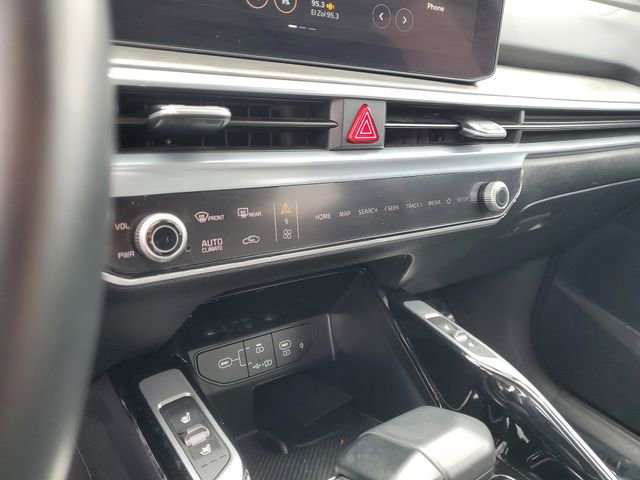 Used 2024 Kia Sorento SX image 27