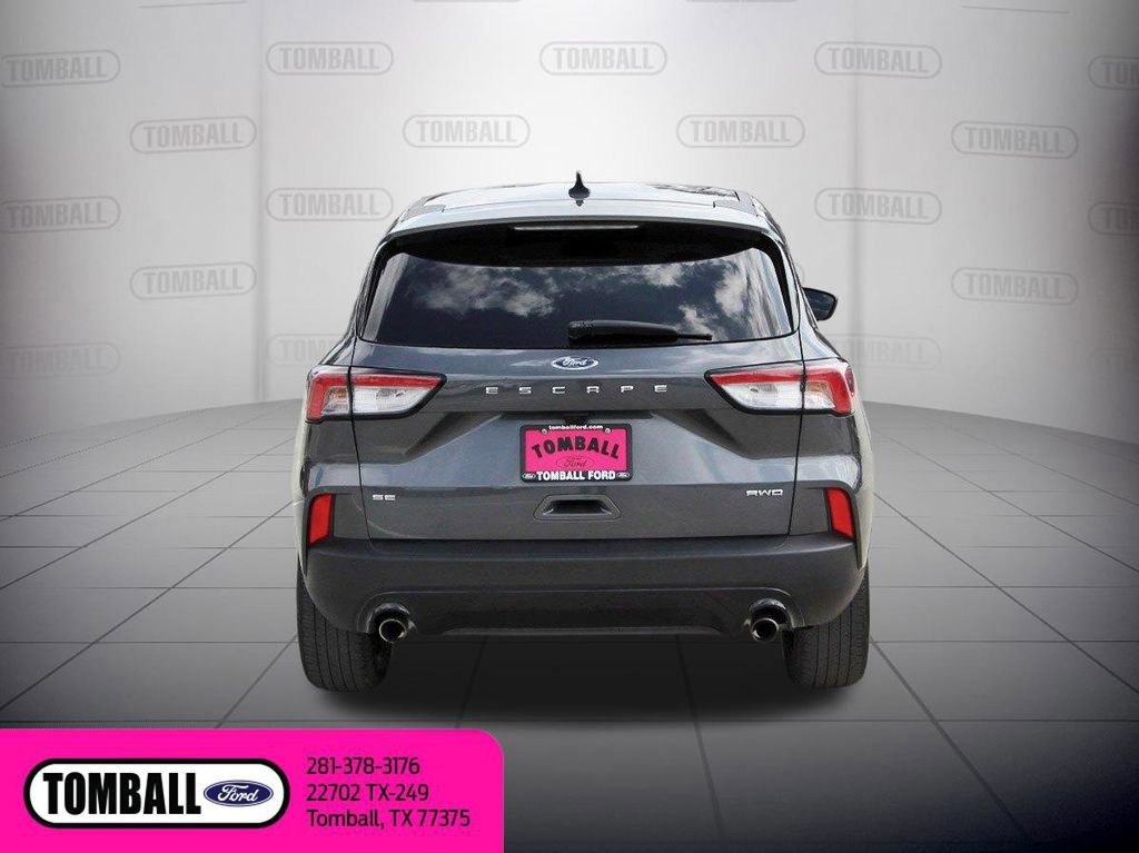 Certified 2022 Ford Escape SE w/ SE Sport Appearance Package image 4