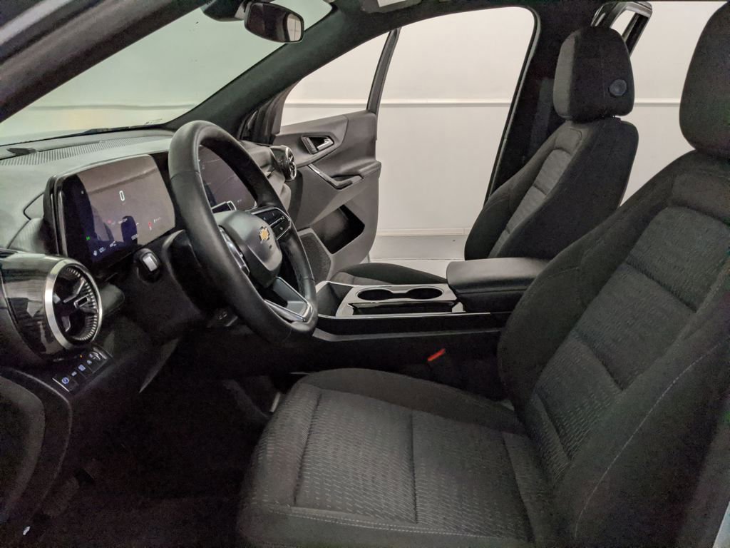 Used 2025 Chevrolet Equinox LT image 15