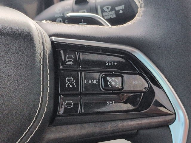 Used 2023 Jeep Grand Cherokee L Overland AWD/4WD image 27
