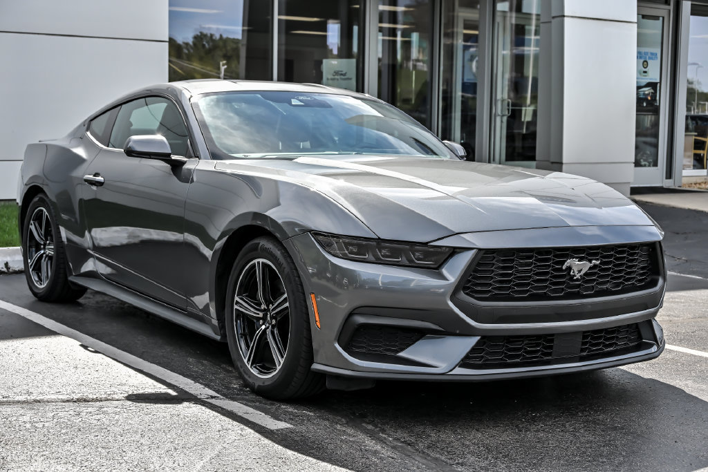 Certified 2025 Ford Mustang Premium RWD image 9