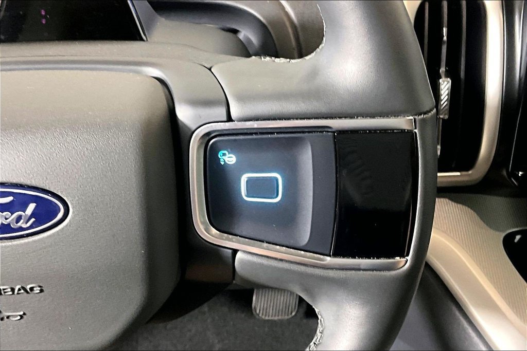 Certified 2025 Ford Expedition Active RWD image 15