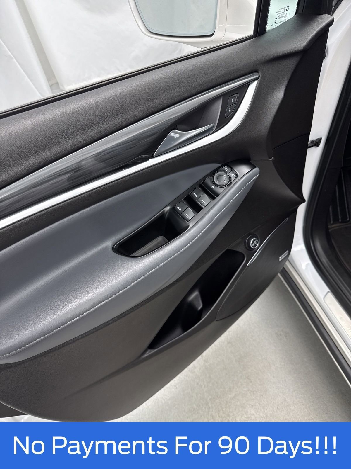 Used 2020 Buick Enclave Essence w/ Sound and Sites Package image 14