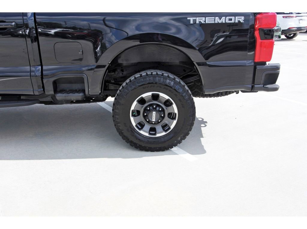 Certified 2024 Ford F250 Lariat w/ Lariat Ultimate Package image 30