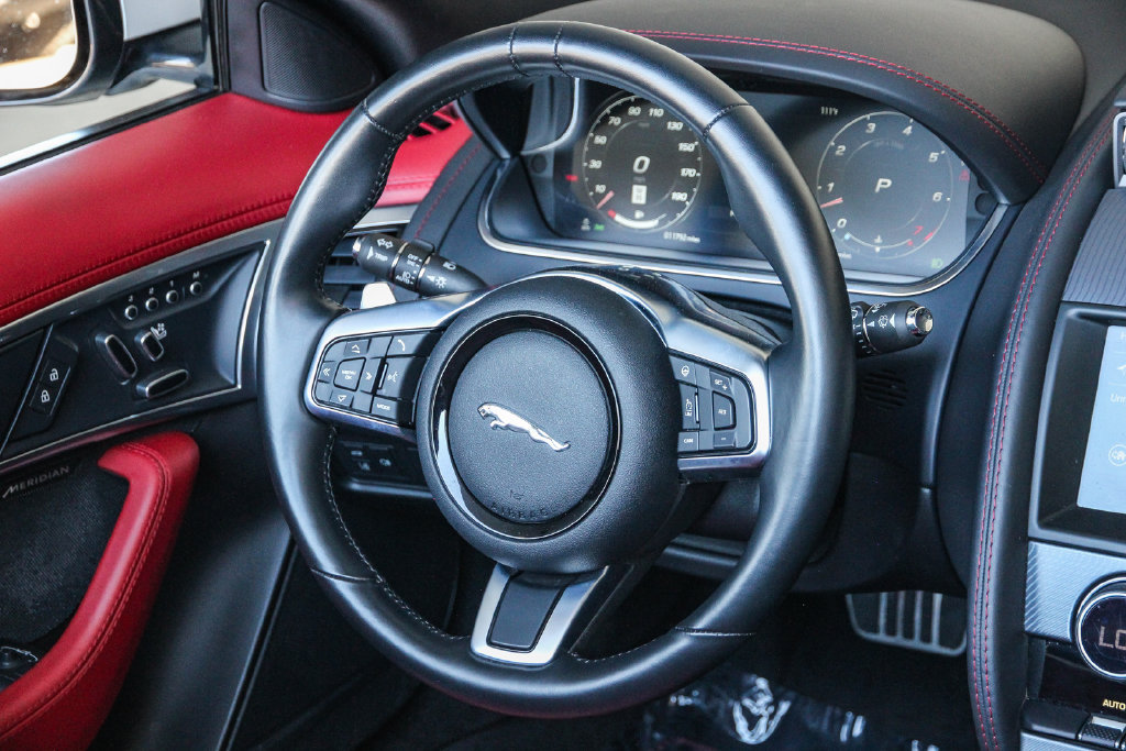 Used 2023 Jaguar F-TYPE R-Dynamic AWD/4WD image 15