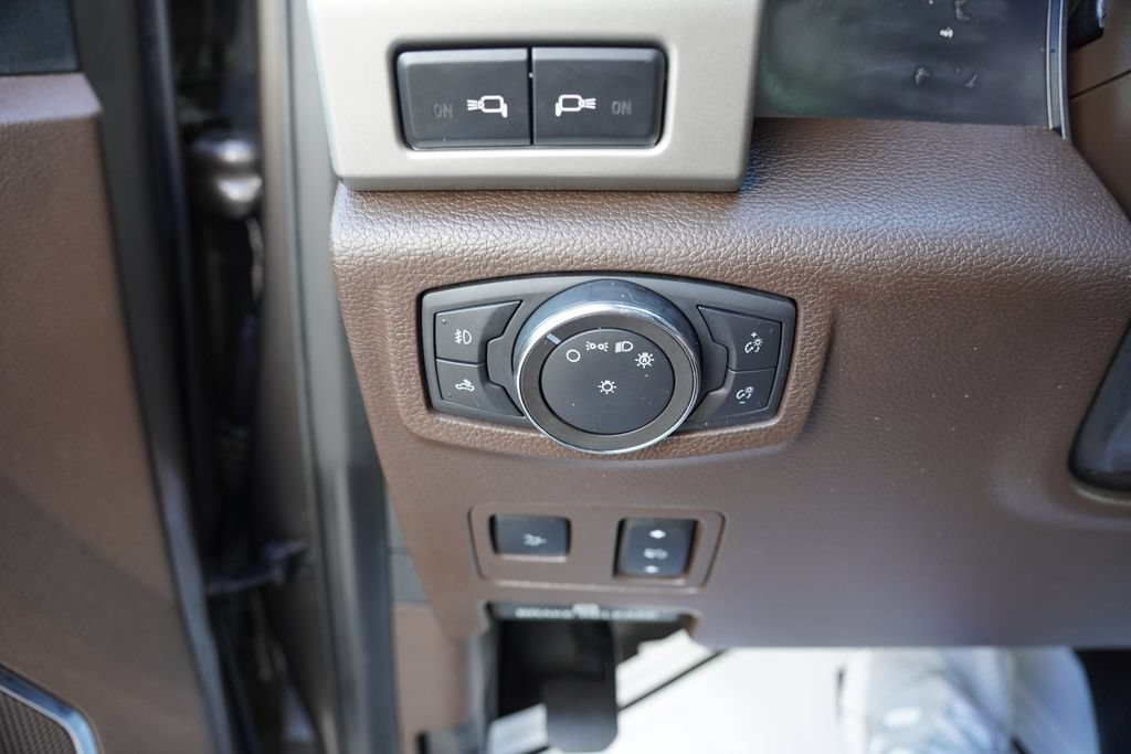 Certified 2020 Ford F350 King Ranch w/ King Ranch Ultimate Package AWD/4WD image 27
