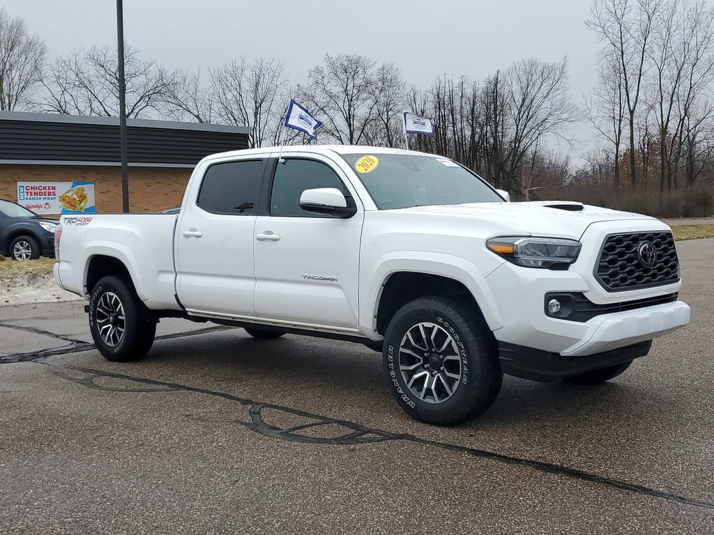 Used 2020 Toyota Tacoma TRD Sport w/ Technology Package image 5