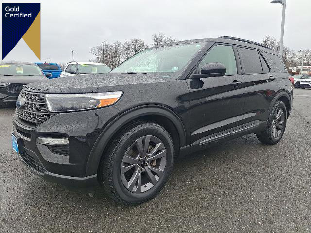 Certified 2022 Ford Explorer XLT w/ Equipment Group 202A image 1