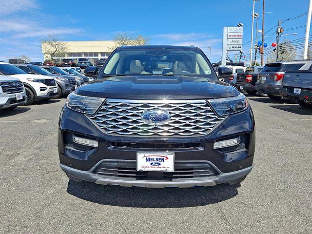Certified 2020 Ford Explorer Platinum w/ Premium Technology Package AWD/4WD image 35