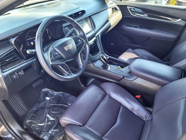 Used 2017 Cadillac XT5 Premium Luxury w/ Driver Assist Package AWD/4WD image 10
