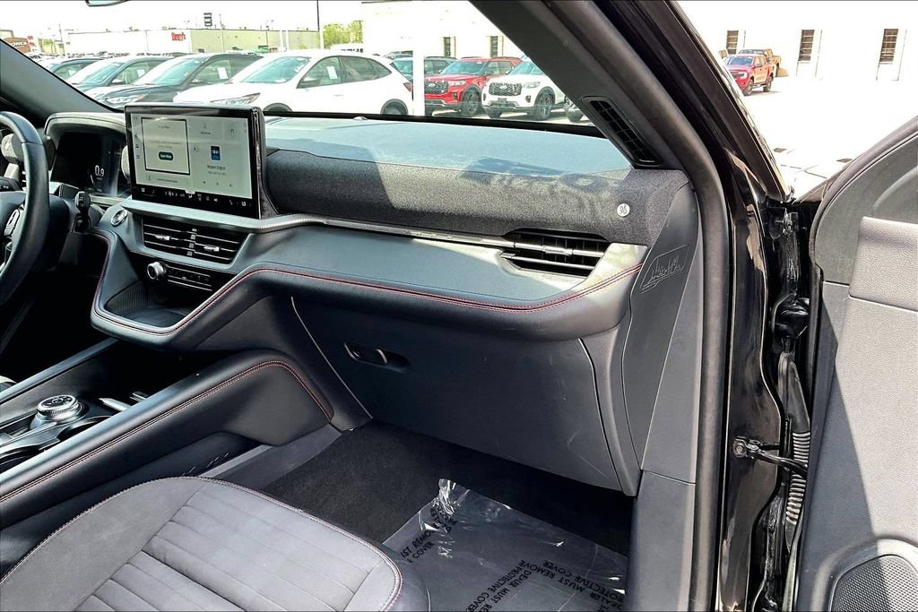 Certified 2025 Ford Explorer ST-Line w/ ST-Line Street Pack AWD/4WD image 15