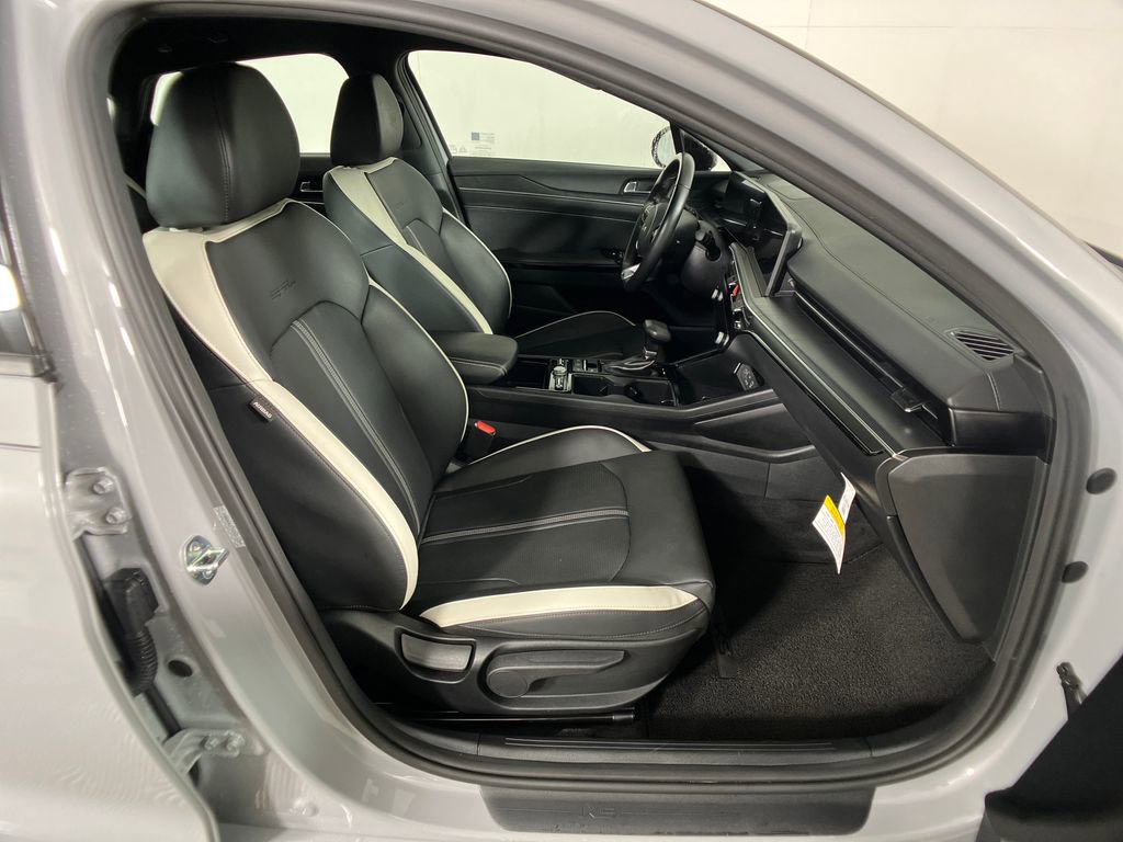Used 2025 Kia K5 GT-Line image 8