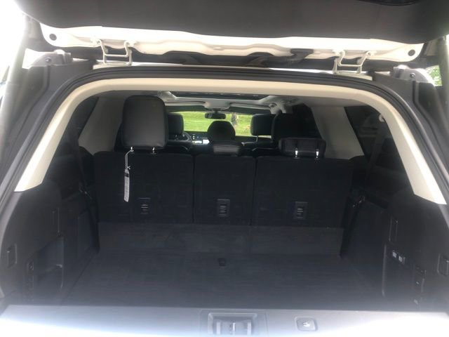 Certified 2025 Ford Expedition Max Platinum w/ Driver's Package AWD/4WD image 8