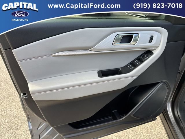 Certified 2025 Ford Explorer Active w/ Active Comfort Package AWD/4WD image 20