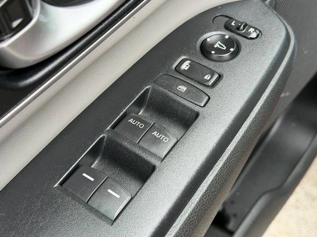 Used 2019 Honda CR-V Touring image 12