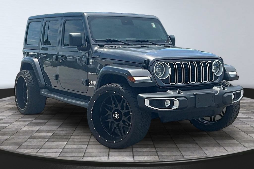 Used 2024 Jeep Wrangler Unlimited Sahara w/ Technology Group AWD/4WD image 3