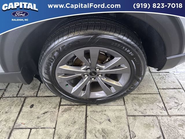 Certified 2022 Ford Explorer XLT w/ Equipment Group 202A image 13