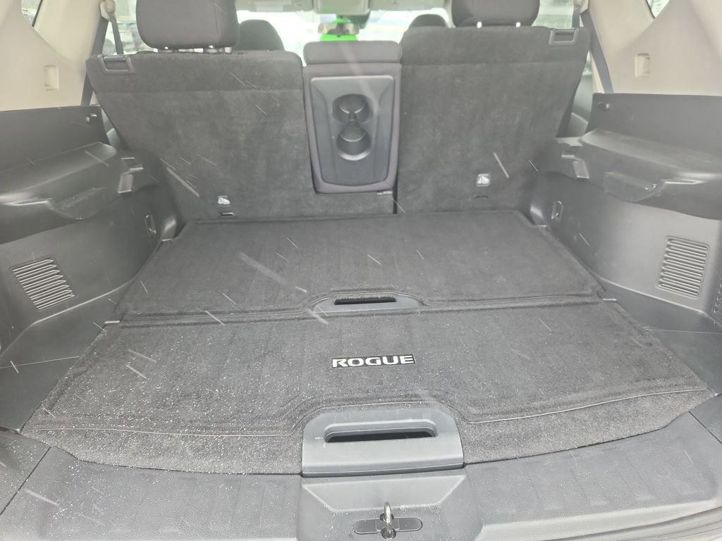 Used 2019 Nissan Rogue SV image 22