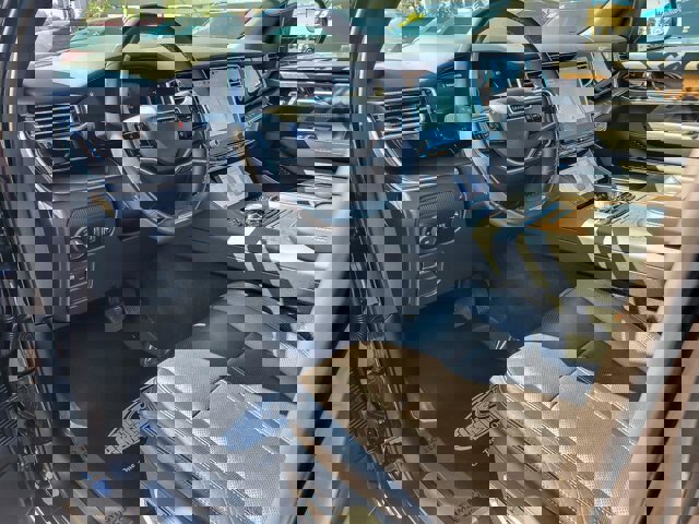 Used 2023 Jeep Grand Wagoneer 4WD image 14