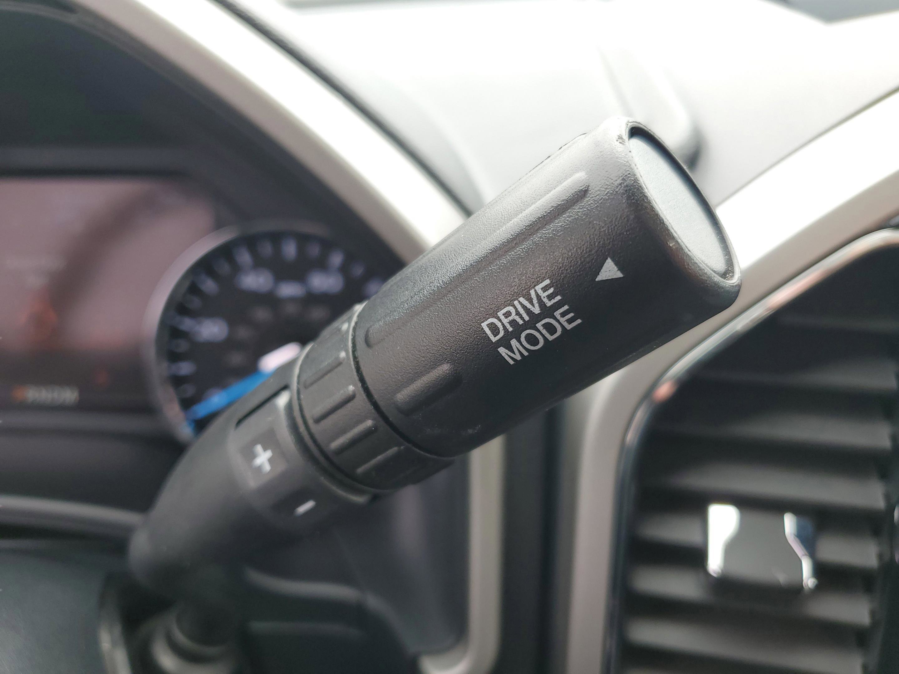 Certified 2022 Ford F350 Lariat w/ Black Appearance Package AWD/4WD image 26