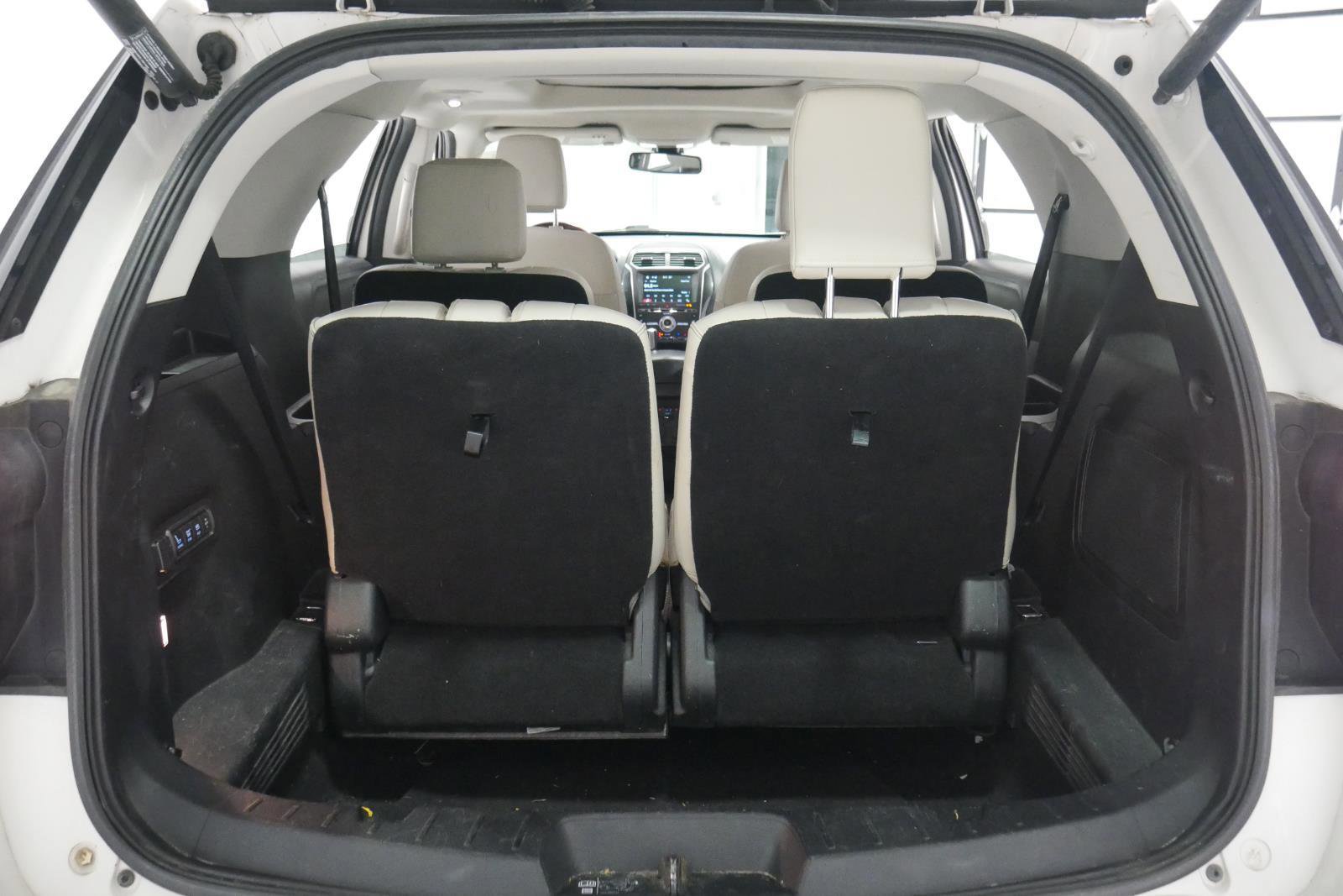 Certified 2018 Ford Explorer Platinum image 26