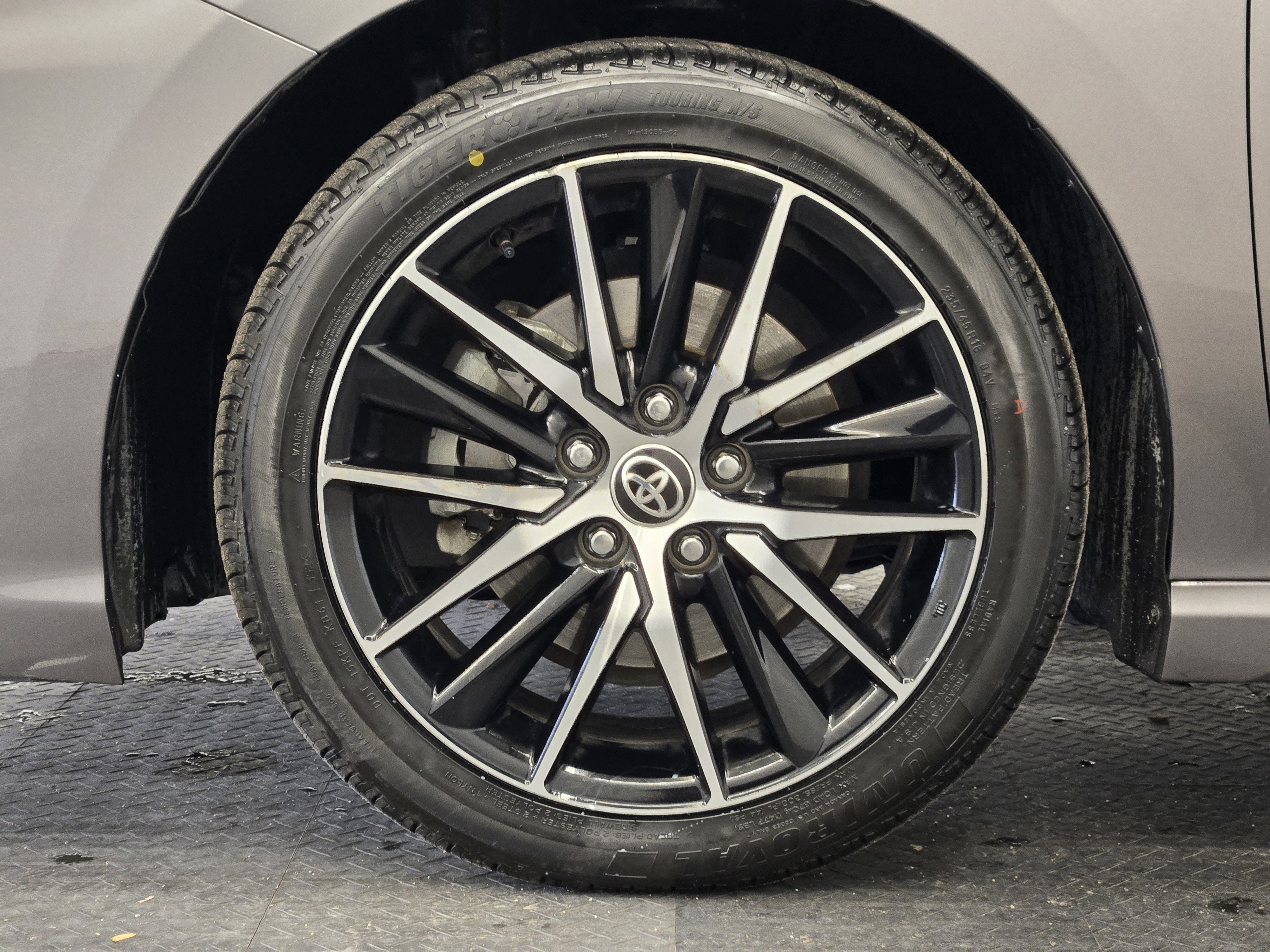 Used 2021 Toyota Camry SE FWD image 10