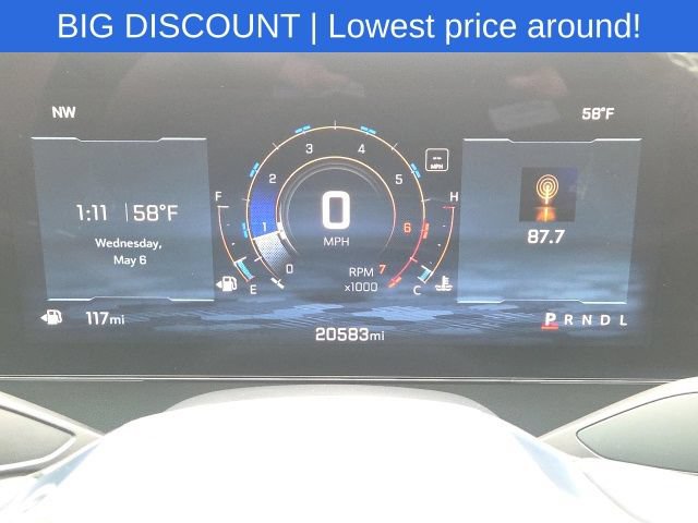 Used 2024 Chevrolet Traverse LT w/ LPO, Floor Liner Package FWD image 44