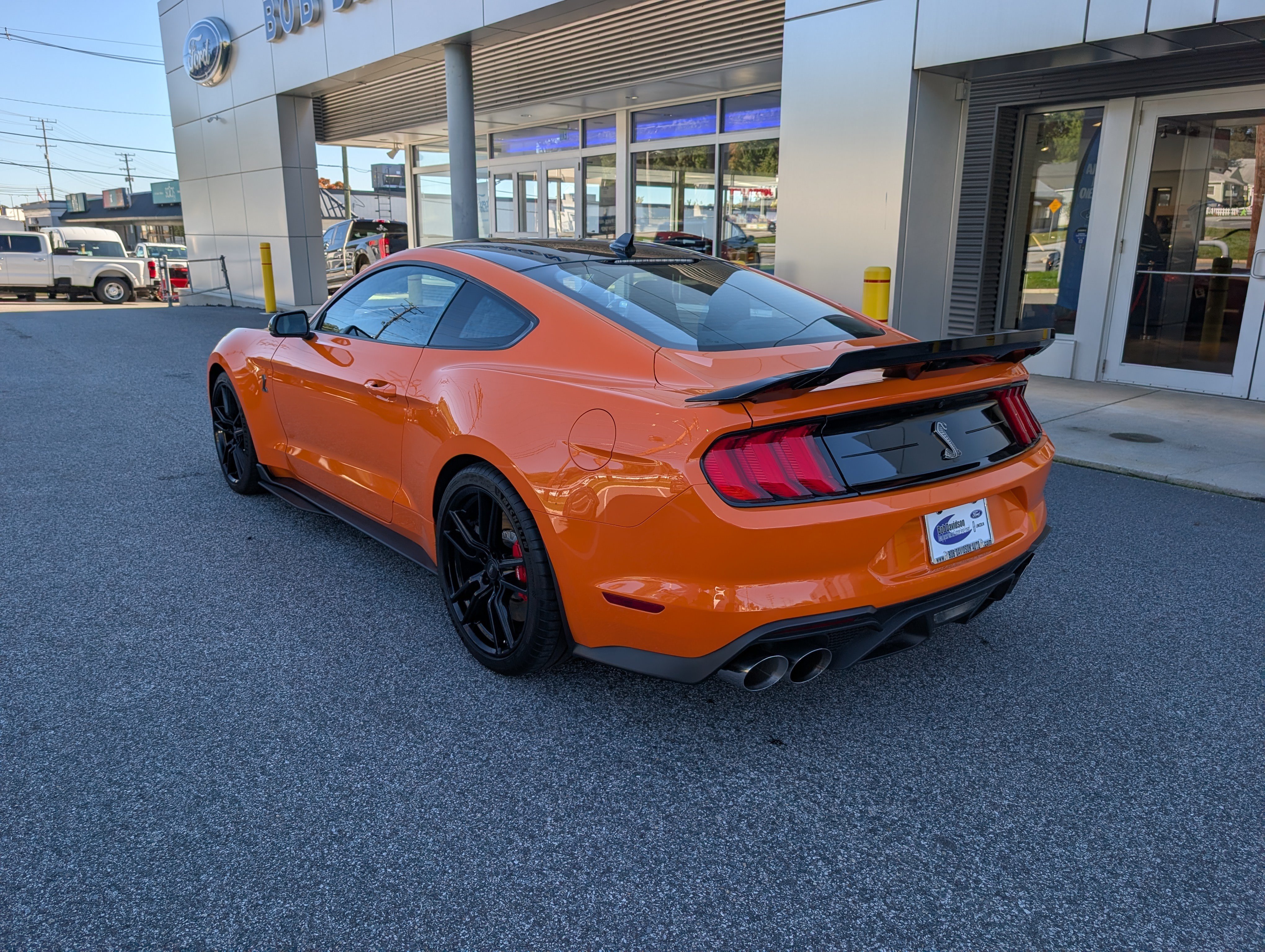 Certified 2021 Ford Mustang Shelby GT500 w/ Technology Package RWD image 5
