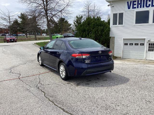 Used 2021 Toyota Corolla LE w/ LE Convenience Package FWD image 4
