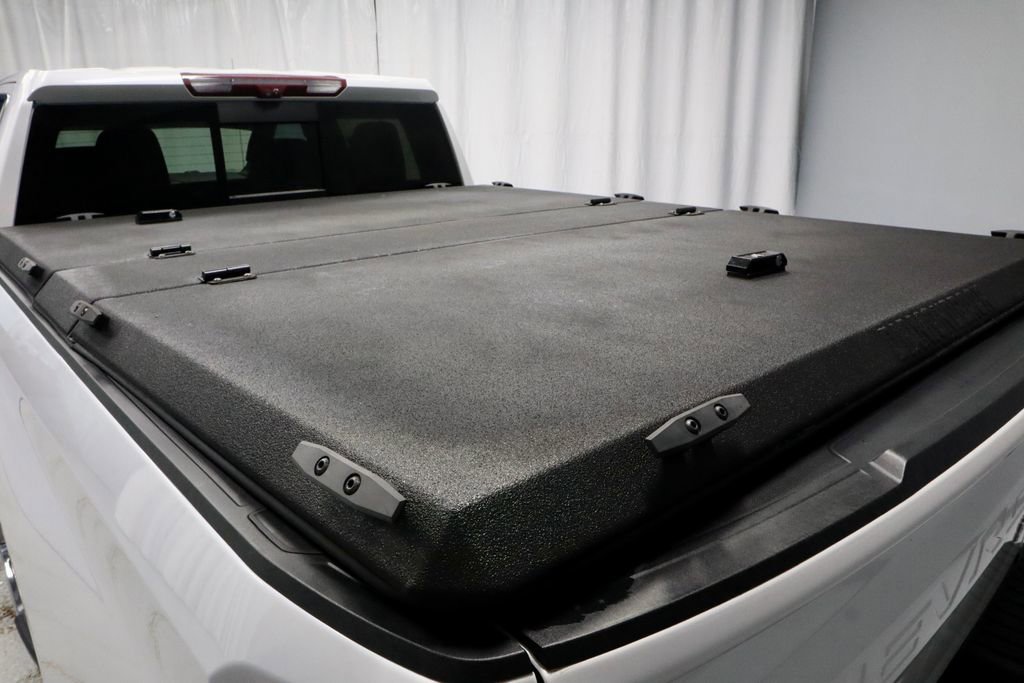 Used 2023 Chevrolet Silverado 1500 High Country w/ High Country Premium Package AWD/4WD image 12