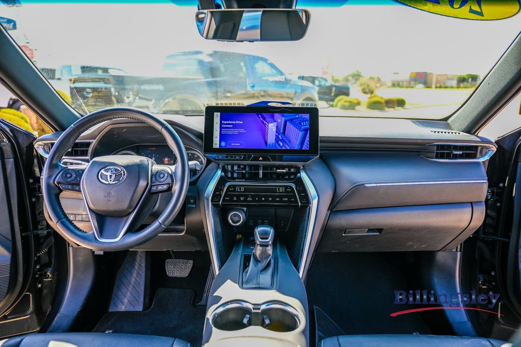 Used 2023 Toyota Venza Nightshade AWD/4WD image 13