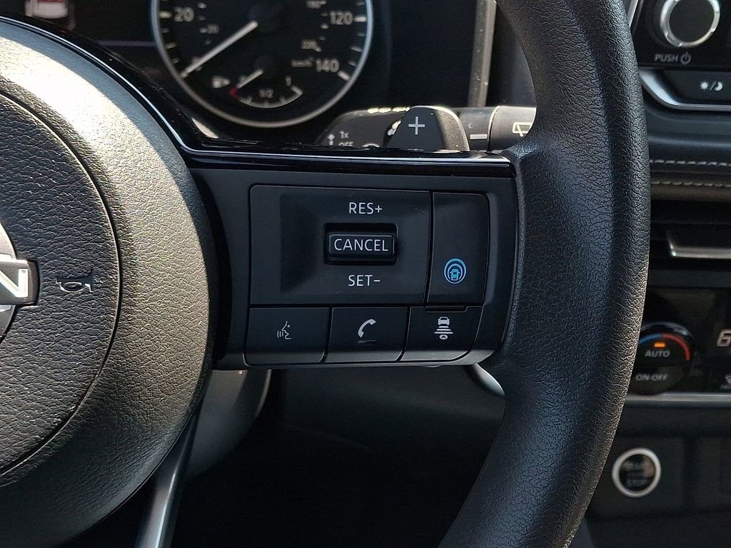 Used 2023 Nissan Rogue SV AWD/4WD image 21