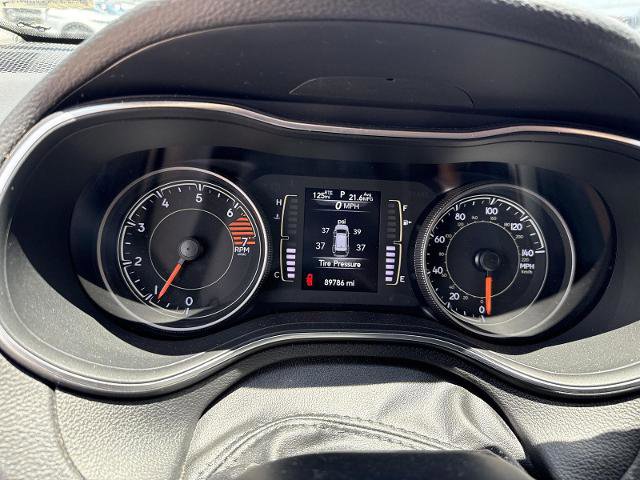 Used 2019 Jeep Cherokee Latitude Plus FWD image 11