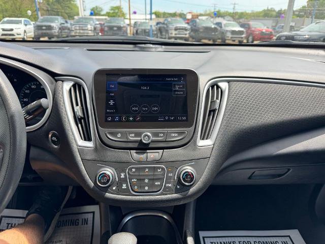 Used 2025 Chevrolet Malibu LT FWD image 12