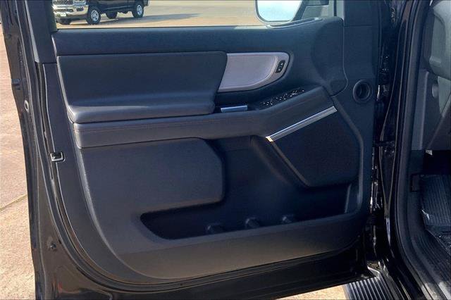 Certified 2025 Ford Expedition Active AWD/4WD image 23