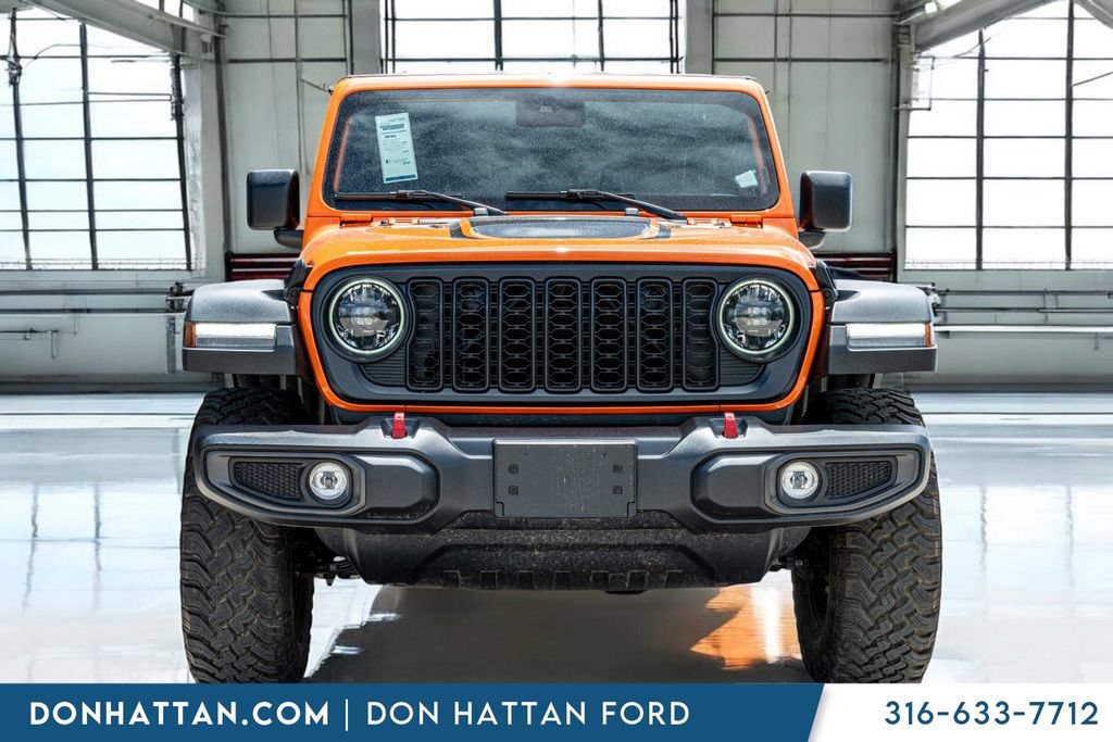 Used 2025 Jeep Wrangler Unlimited Rubicon w/ Convenience Group AWD/4WD image 36