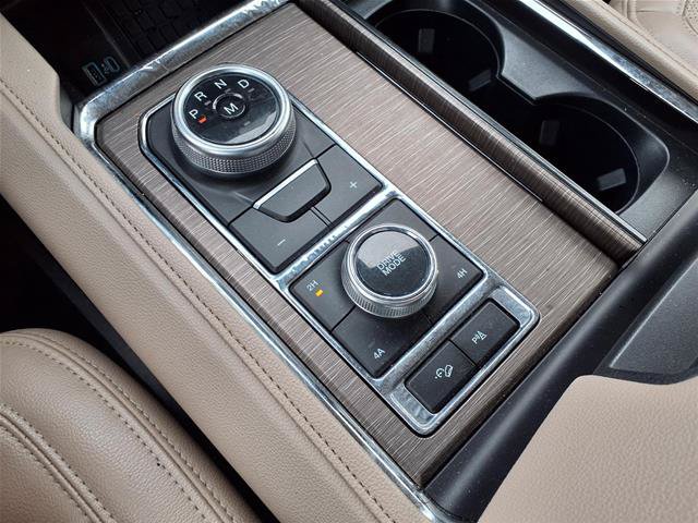 Certified 2024 Ford Expedition Limited AWD/4WD image 7