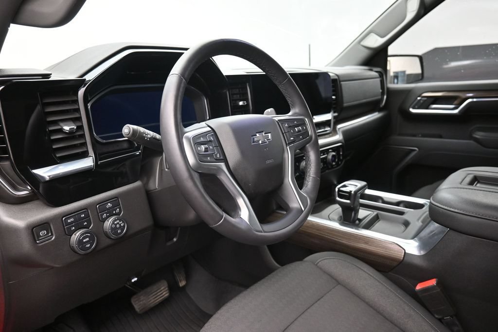 Used 2022 Chevrolet Silverado 1500 LT Trail Boss AWD/4WD image 18