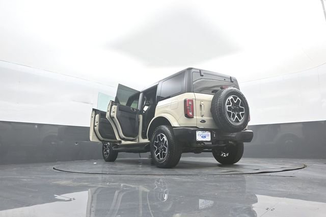Certified 2025 Ford Bronco Outer Banks AWD/4WD image 45