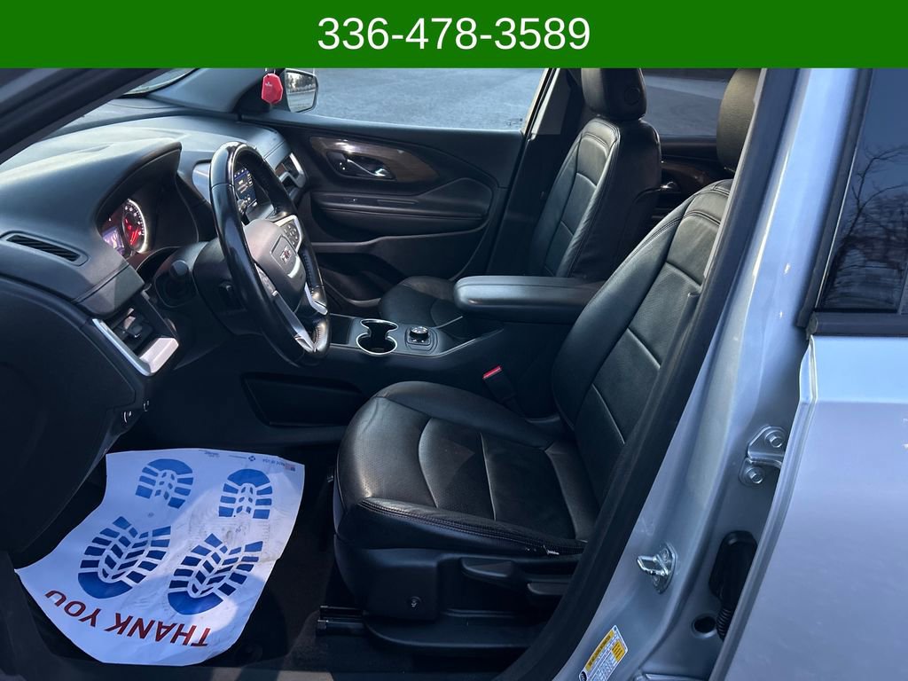 Used 2020 GMC Terrain SLE w/ Elevation Edition image 9