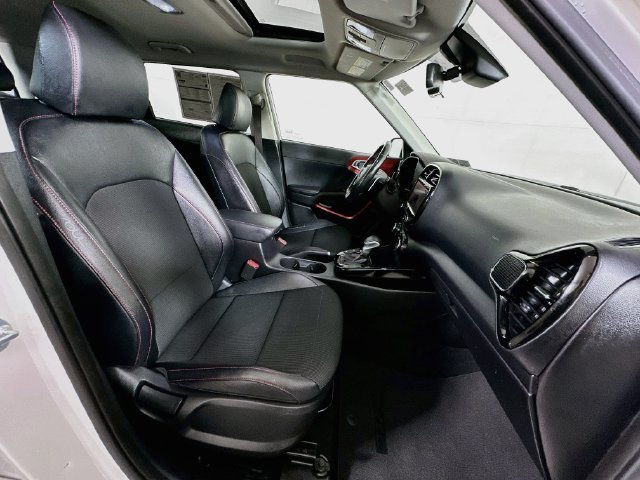 Used 2020 Kia Soul GT-Line Turbo FWD image 35