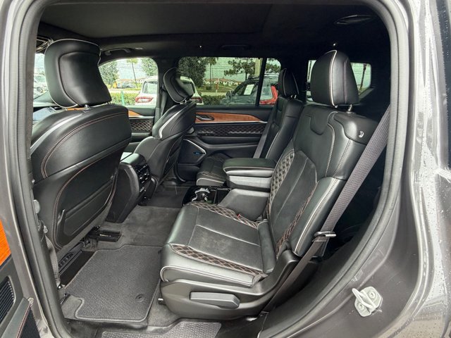 Used 2022 Jeep Grand Cherokee L Summit AWD/4WD image 18