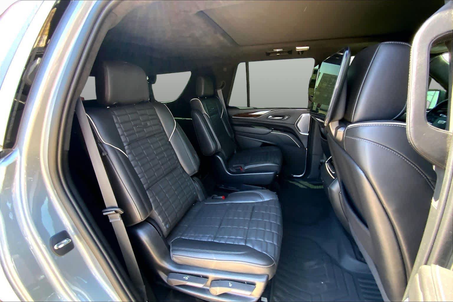 Used 2023 Cadillac Escalade Sport Platinum AWD/4WD image 20