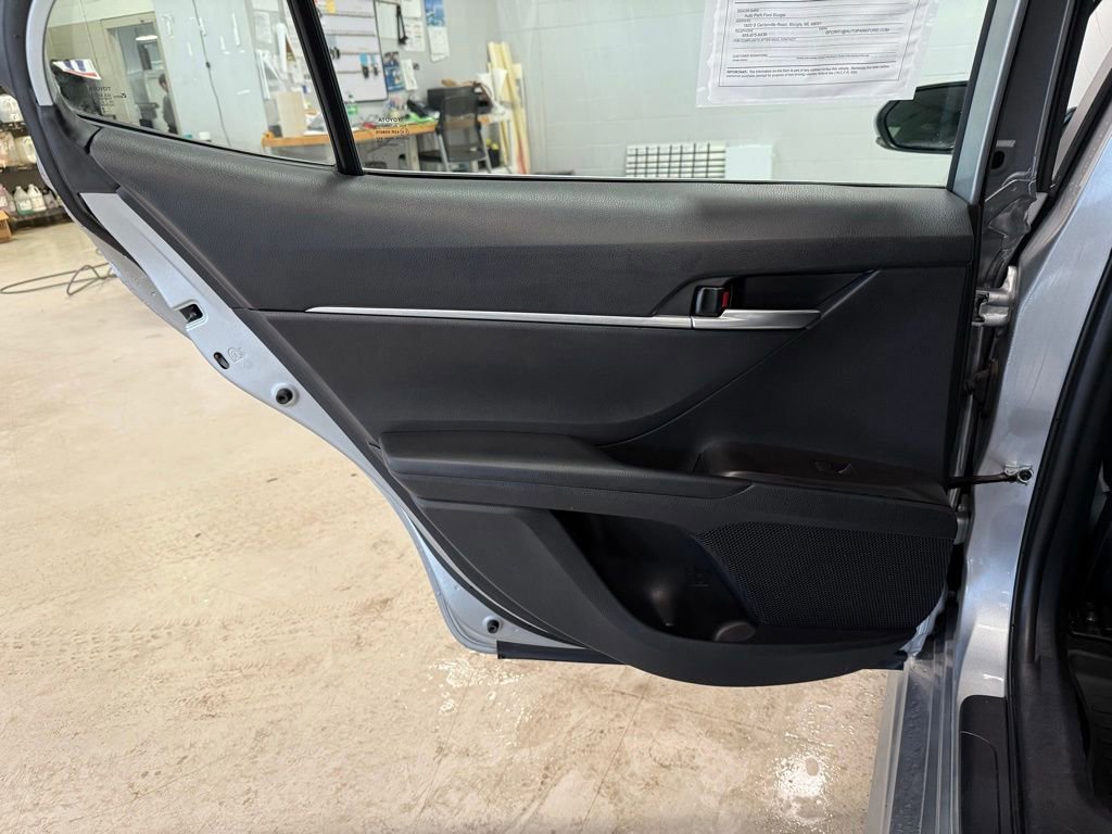 Used 2023 Toyota Camry SE image 30