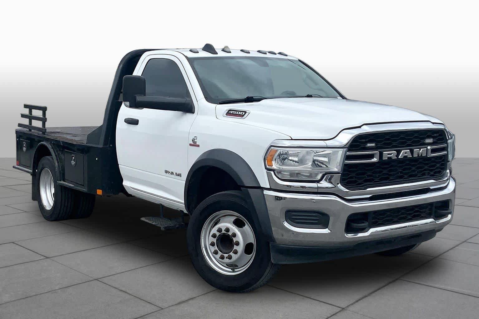 Used 2020 RAM 4500 Tradesman RWD image 3